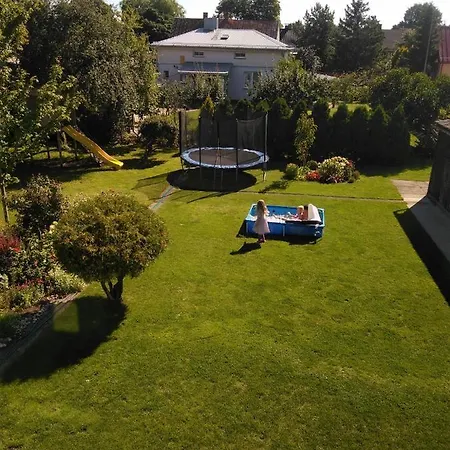 Viktorijas Darzs Apartment